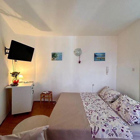 Bright And Charming Studio Apartment Rijeka Exterior photo